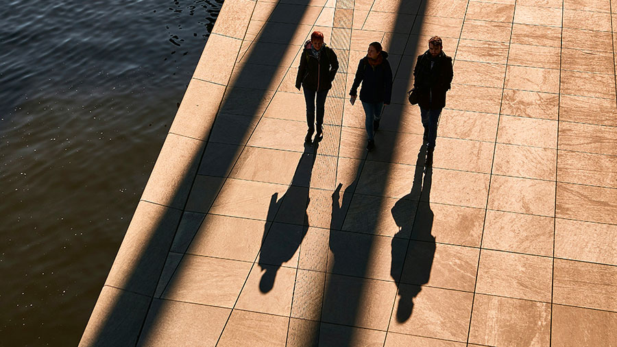 Es Tu Bien Dans Ta Peau W