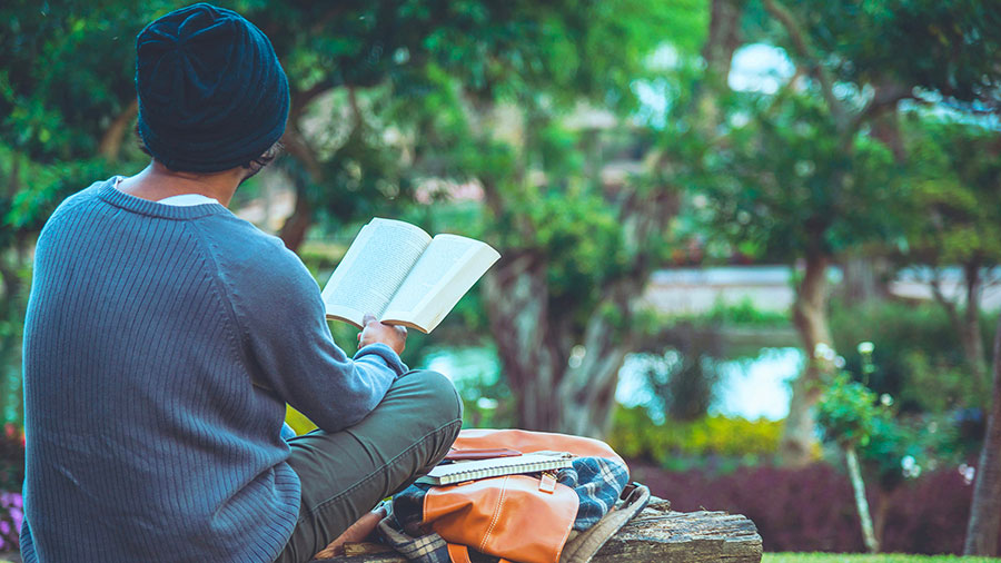 06 06 Mdm Esperance Bible W